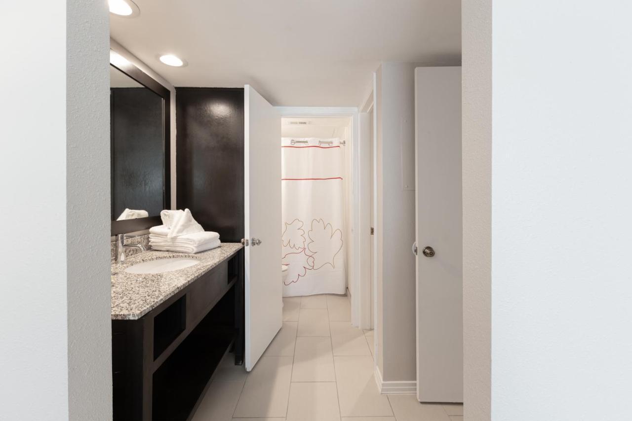 Value Suites Extended Stay - Arlington Luaran gambar