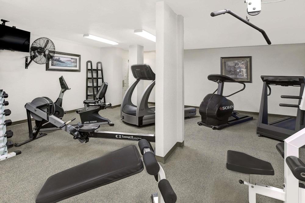 Value Suites Extended Stay - Arlington Luaran gambar