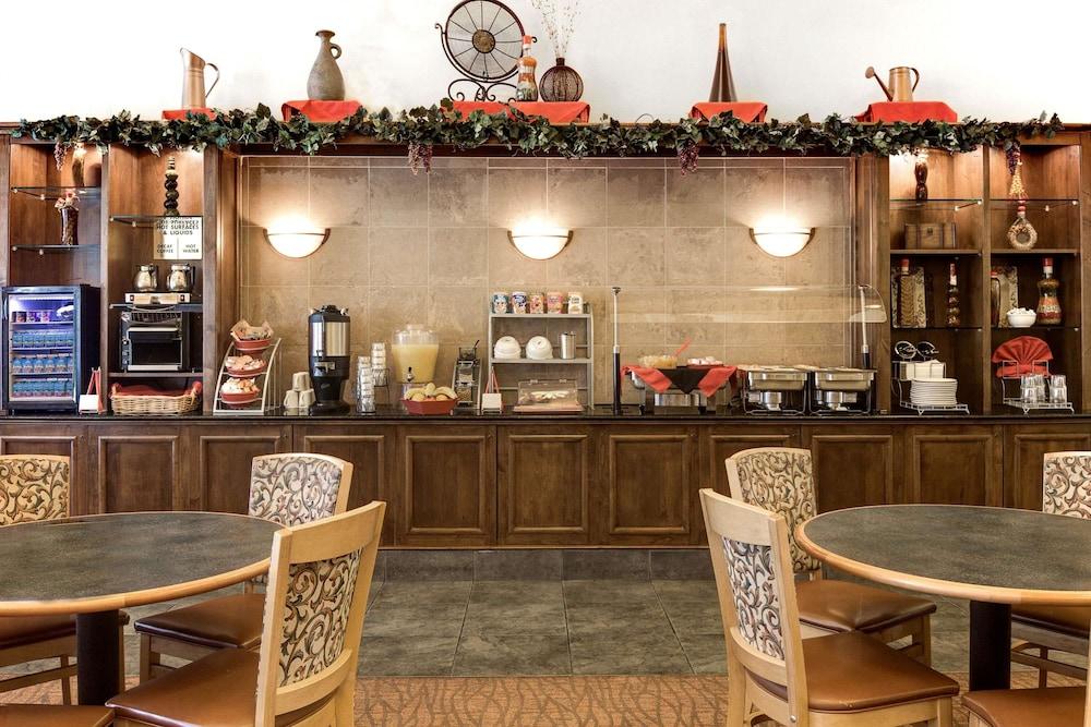 Value Suites Extended Stay - Arlington Luaran gambar